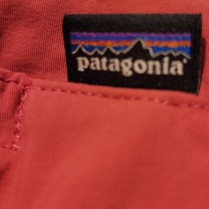 Patagonia women's Small pink shorts with pockets!